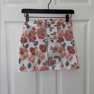 Floral mini skirt